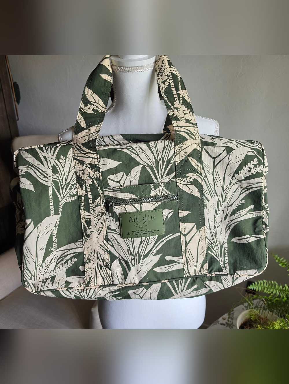 Aloha Collection Weekender Olive Ti Leaf NWOT